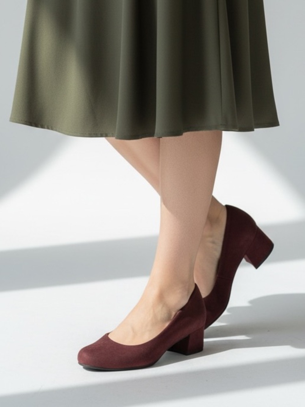 Naturalizer Burgundy Suede Round-Toe Low Block Heels 6